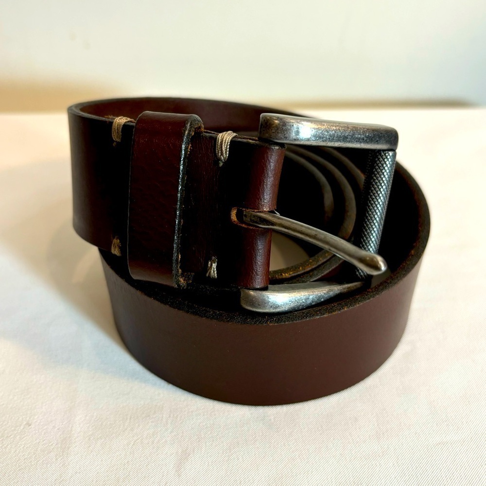 EXPRESS SZ 34-36 Brown Smooth Leather Belt 42 x 1.5”!Silver Buckle 2 x 1.75”